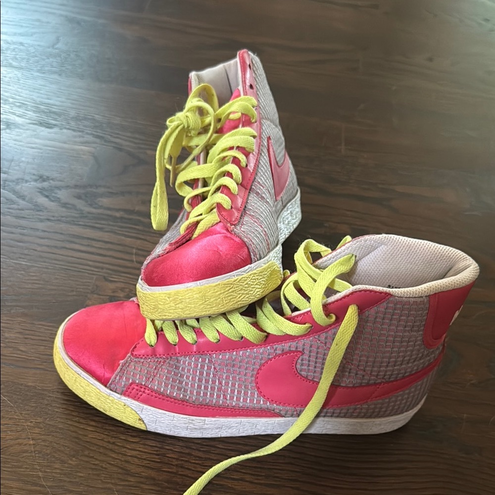 Nike Pink and yellow exclusive blazers - Picture 5 of 6
